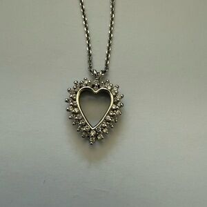 Elegant Silver Heart w diamond accent Pendant Necklace